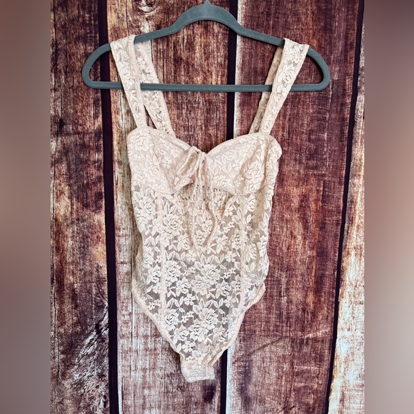 Intimately Free People | NWT Strike A Pose Bodysuit - Picture 3 of 9